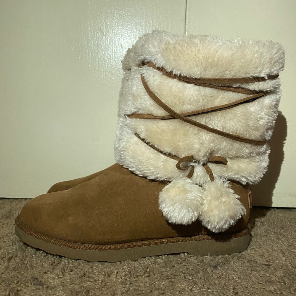 Suede boots UGG lookalike